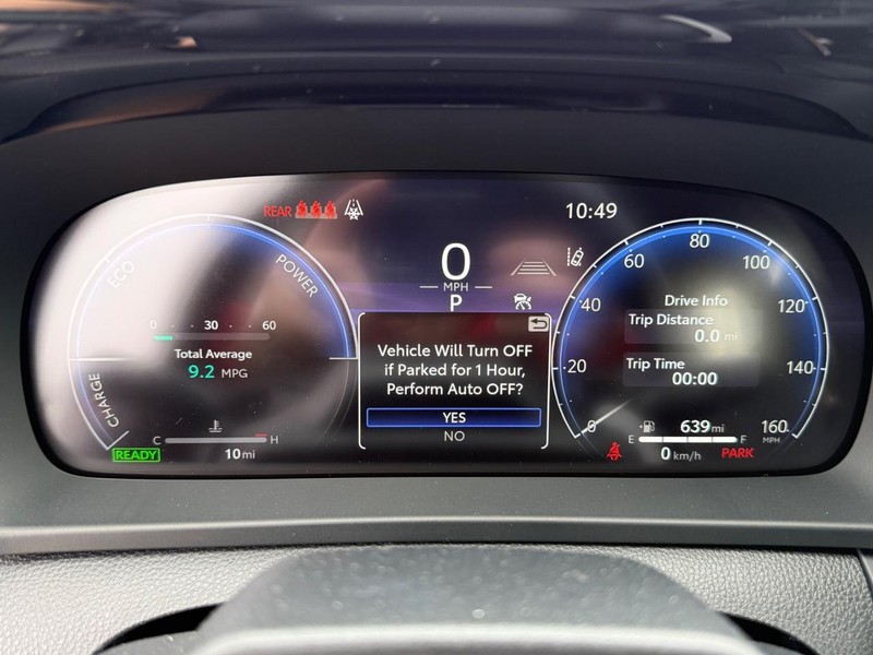 Toyota Crown Signia Vehicle Image 18