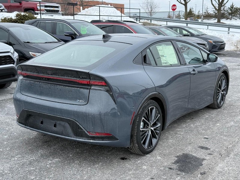 Toyota Prius Vehicle Image 03