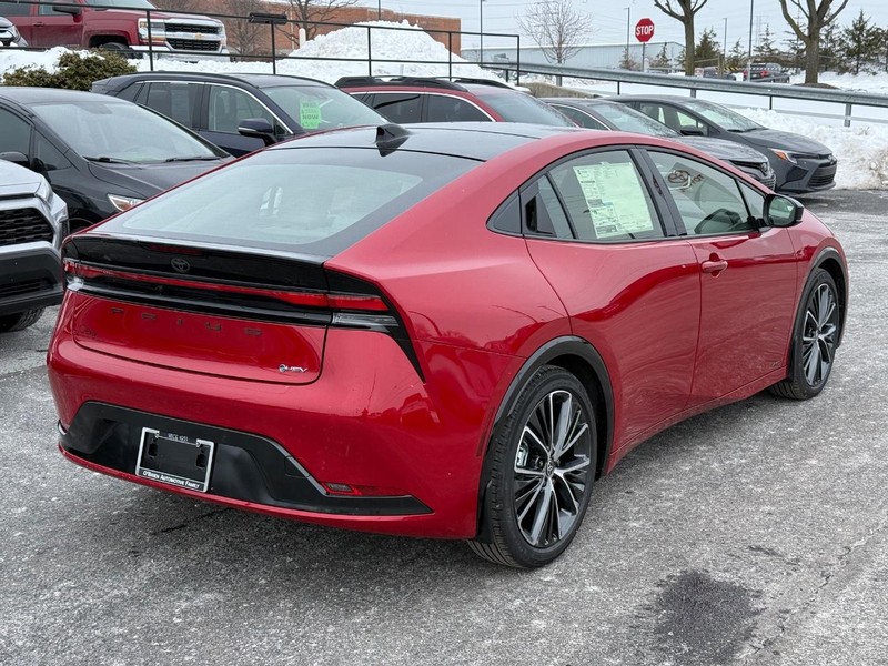 Toyota Prius Vehicle Image 03