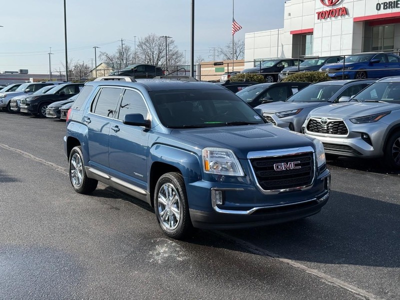 GMC Terrain Vehicle Full-screen Gallery Image 01