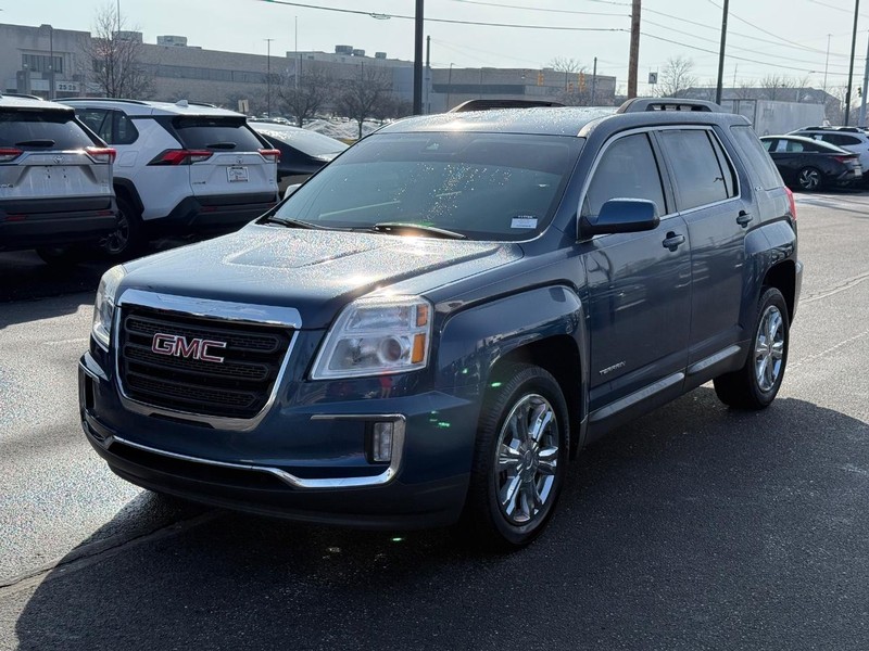 GMC Terrain Vehicle Full-screen Gallery Image 08