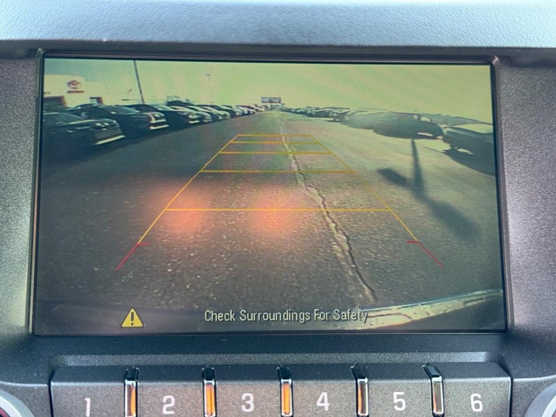 GMC Terrain Vehicle Full-screen Gallery Image 16