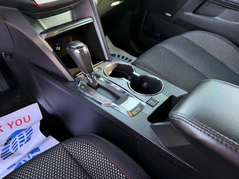 GMC Terrain Vehicle Full-screen Gallery Image 18