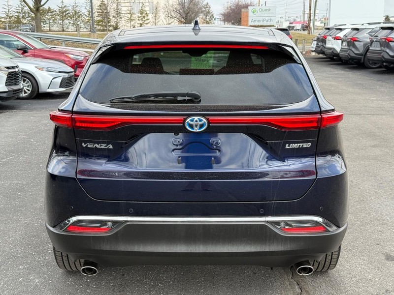 Toyota Venza Vehicle Image 04