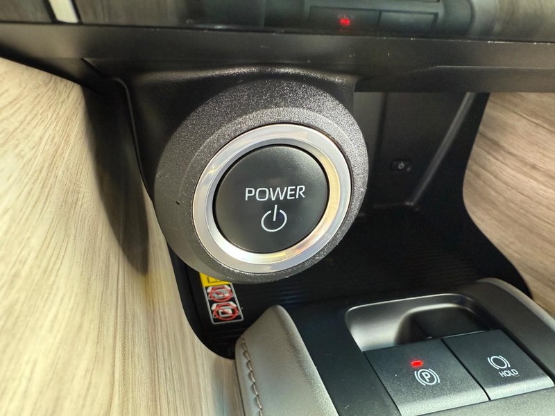 Toyota Venza Vehicle Image 17