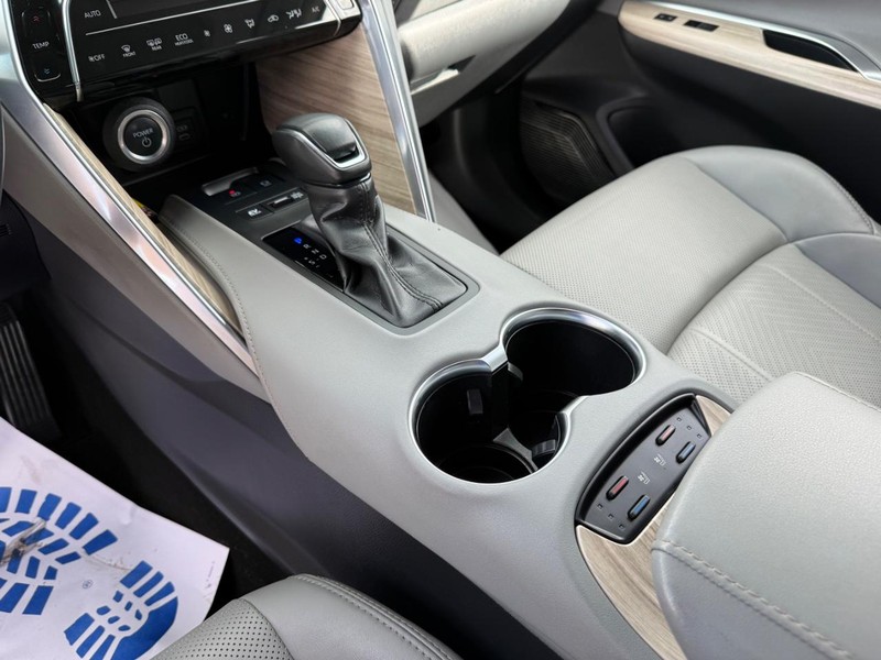 Toyota Venza Vehicle Image 22