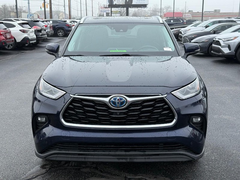 Toyota Highlander Vehicle Image 10