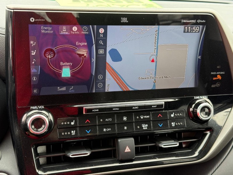 Toyota Highlander Vehicle Image 19