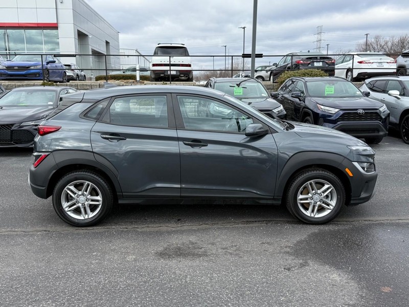 Hyundai Kona Vehicle Image 02