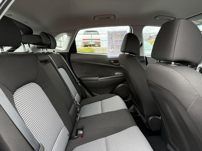 Hyundai Kona Vehicle Image 10