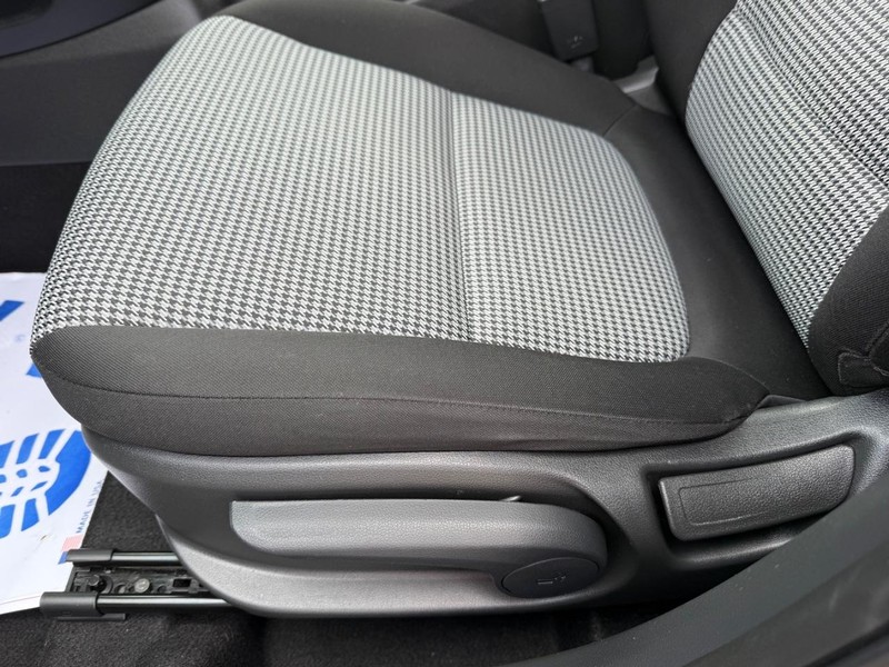 Hyundai Kona Vehicle Image 23