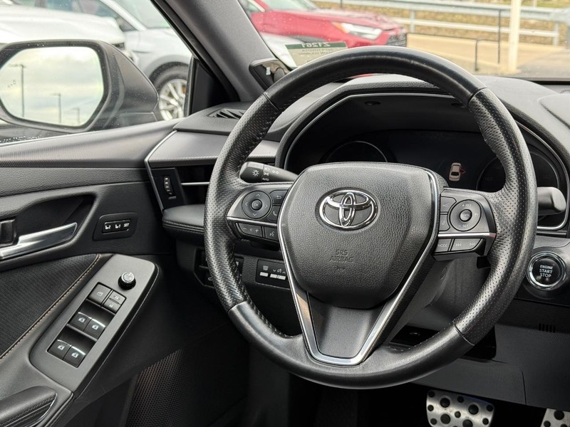 Toyota Avalon Vehicle Image 13