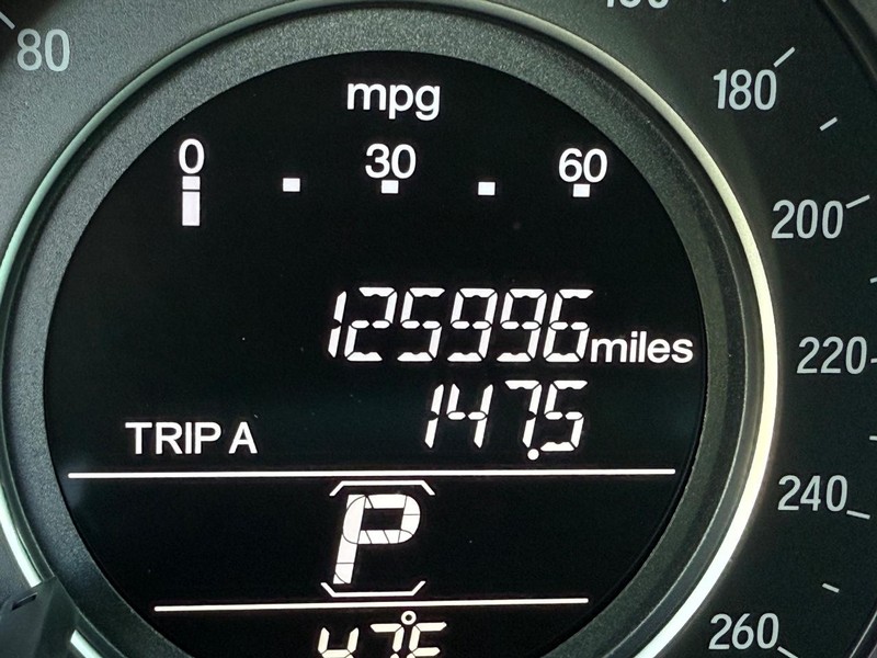 Honda Accord Sedan Vehicle Image 25