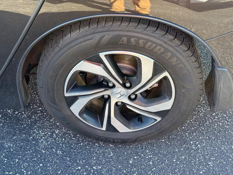 Honda Accord Sedan Vehicle Image 06