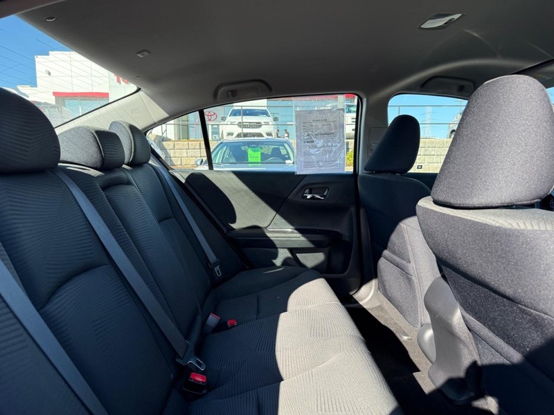 Honda Accord Sedan Vehicle Image 10