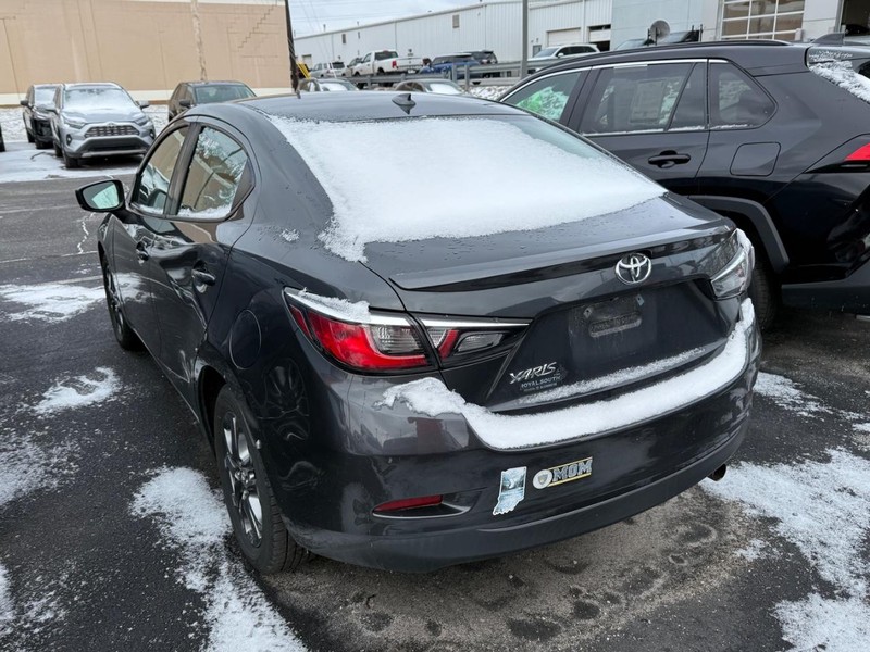 Toyota Yaris Sedan Vehicle Image 03