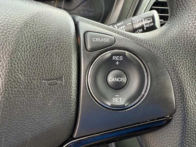 Honda HR-V Vehicle Image 14