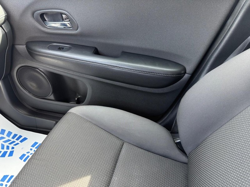 Honda HR-V Vehicle Image 19