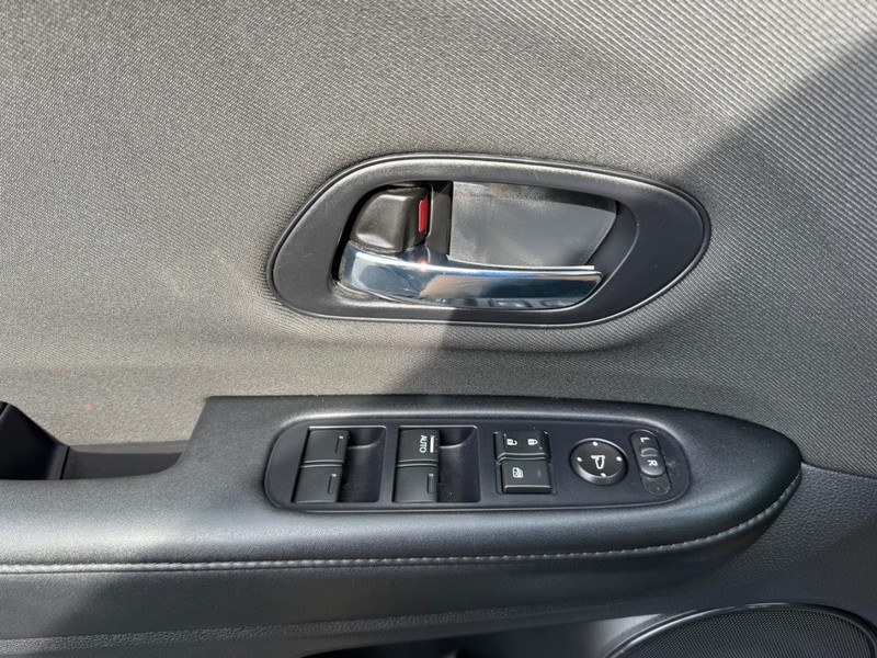 Honda HR-V Vehicle Image 22