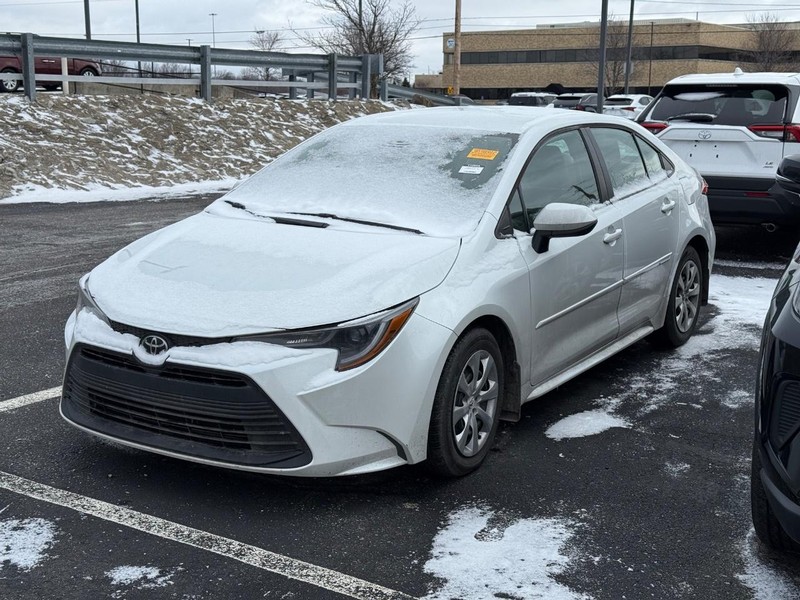 Toyota Corolla Vehicle Image 02