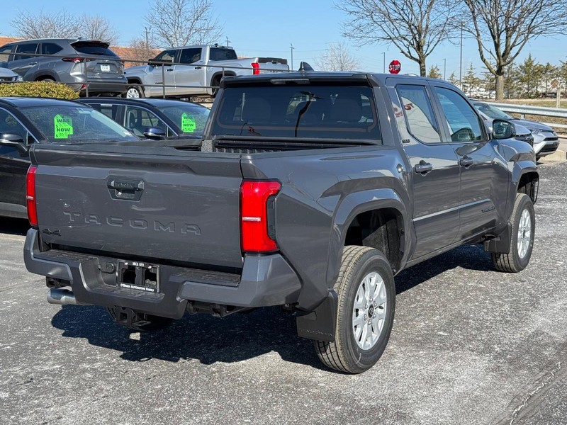 Toyota Tacoma 4WD Vehicle Image 03