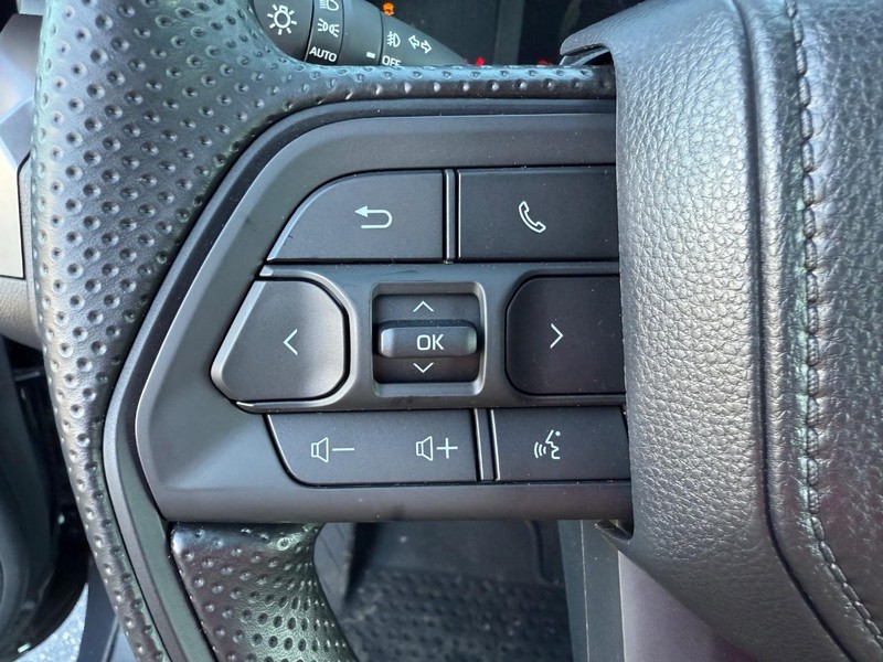 Toyota Tacoma 4WD Vehicle Image 07