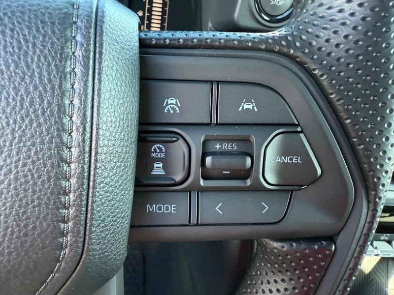 Toyota Tacoma 4WD Vehicle Image 08