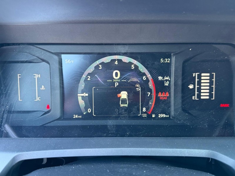 Toyota Tacoma 4WD Vehicle Image 16