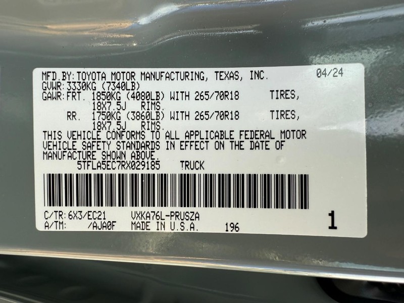 Toyota Tundra 4WD Vehicle Image 26