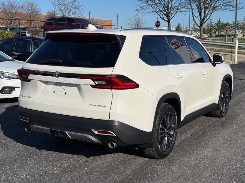 Toyota Grand Highlander Vehicle Image 03