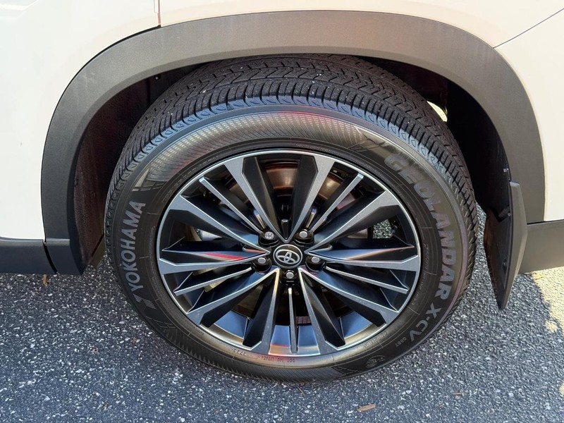 Toyota Grand Highlander Vehicle Image 06