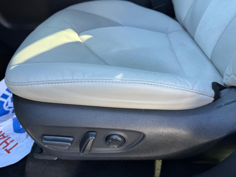 Toyota Grand Highlander Vehicle Image 28