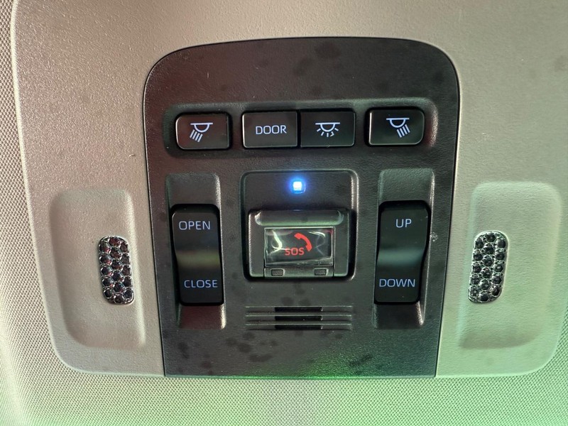 Toyota Camry Vehicle Image 21