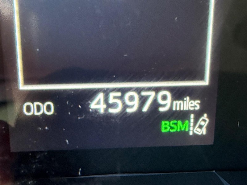 Toyota Camry Vehicle Image 23