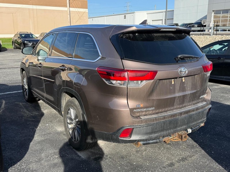 Toyota Highlander Vehicle Image 03