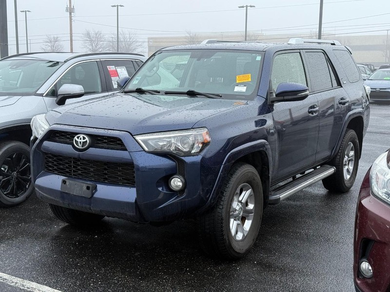 Toyota 4Runner Vehicle Image 02