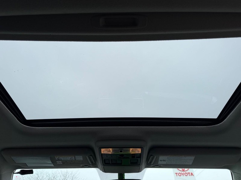 Toyota 4Runner Vehicle Image 11