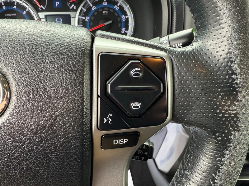 Toyota 4Runner Vehicle Image 15