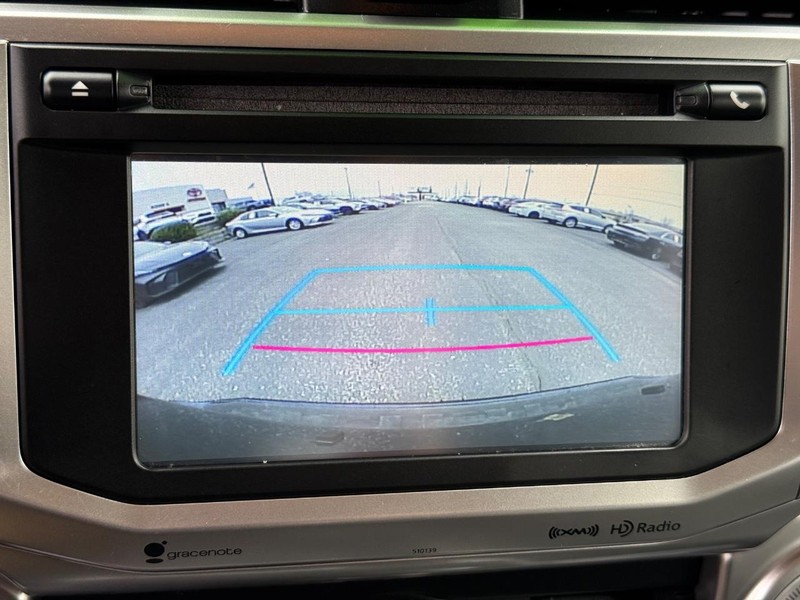 Toyota 4Runner Vehicle Image 17