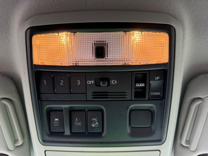 Toyota 4Runner Vehicle Image 22