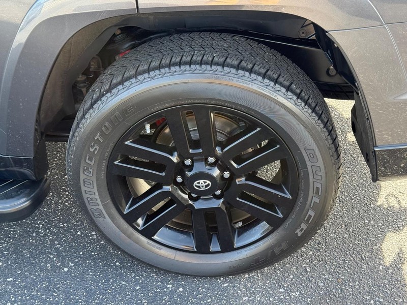 Toyota 4Runner Vehicle Image 06