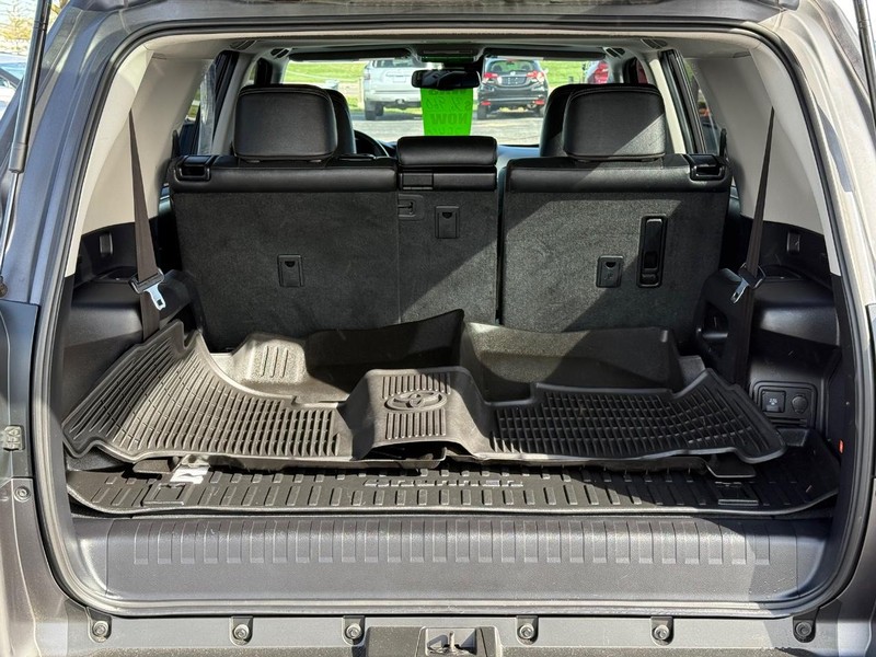 Toyota 4Runner Vehicle Image 07