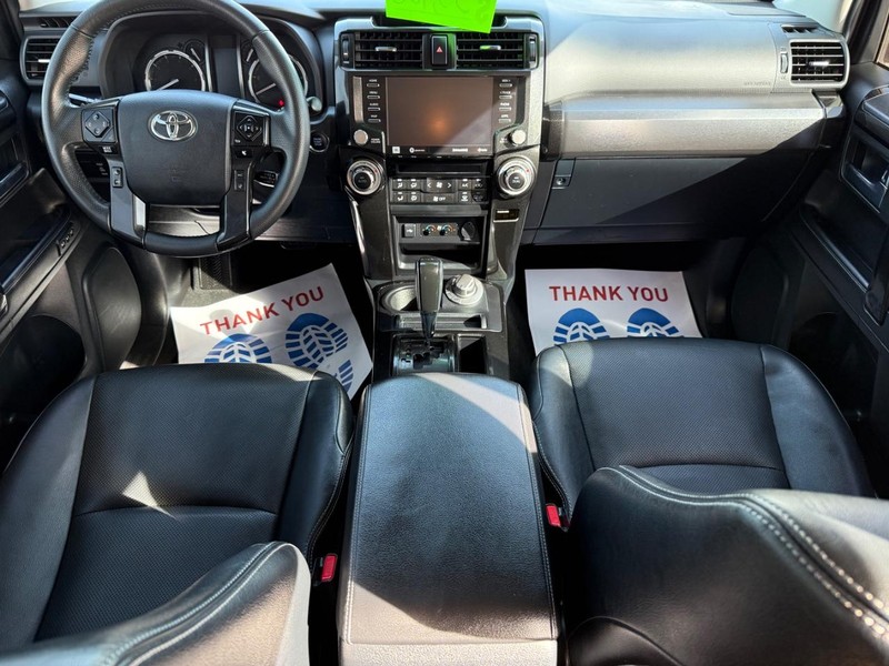 Toyota 4Runner Vehicle Image 12