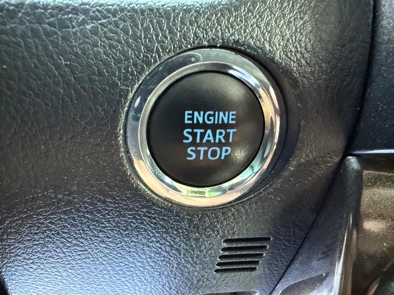 Toyota 4Runner Vehicle Image 16