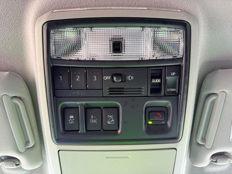 Toyota 4Runner Vehicle Image 22