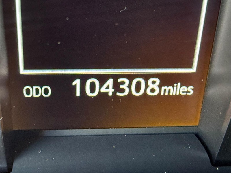 Toyota 4Runner Vehicle Image 24