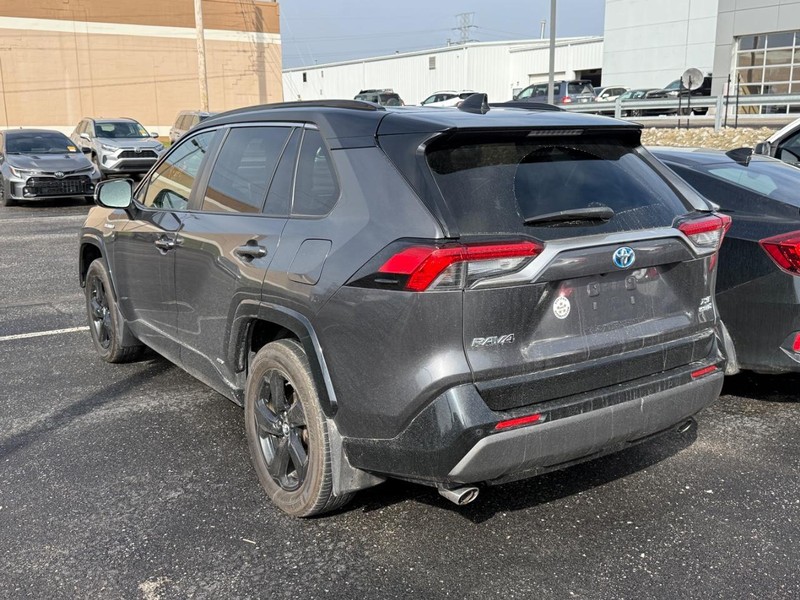 Toyota RAV4 Vehicle Image 03