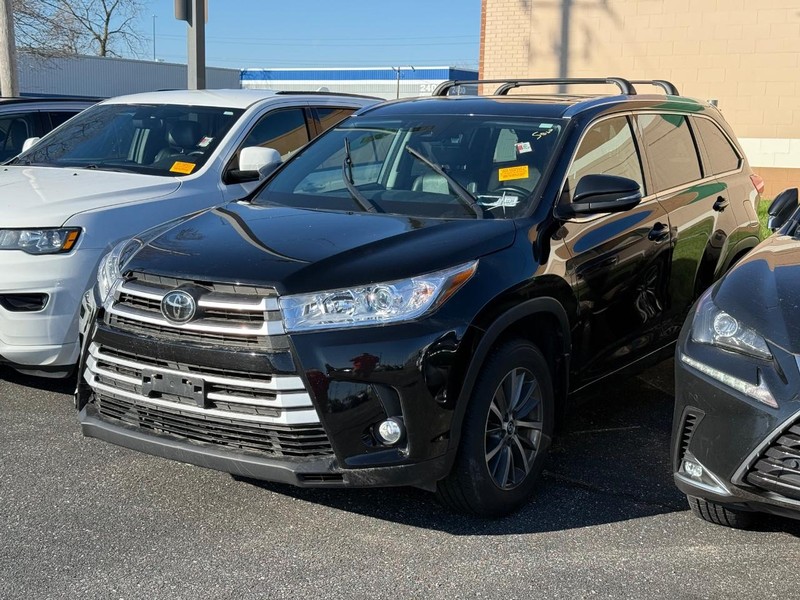 Toyota Highlander Vehicle Image 02