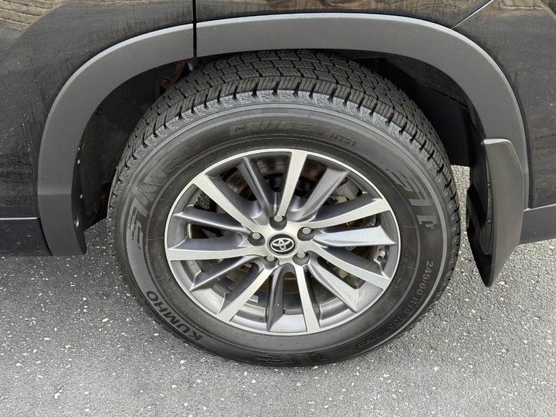 Toyota Highlander Vehicle Image 06