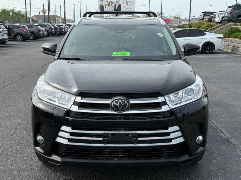 Toyota Highlander Vehicle Image 10